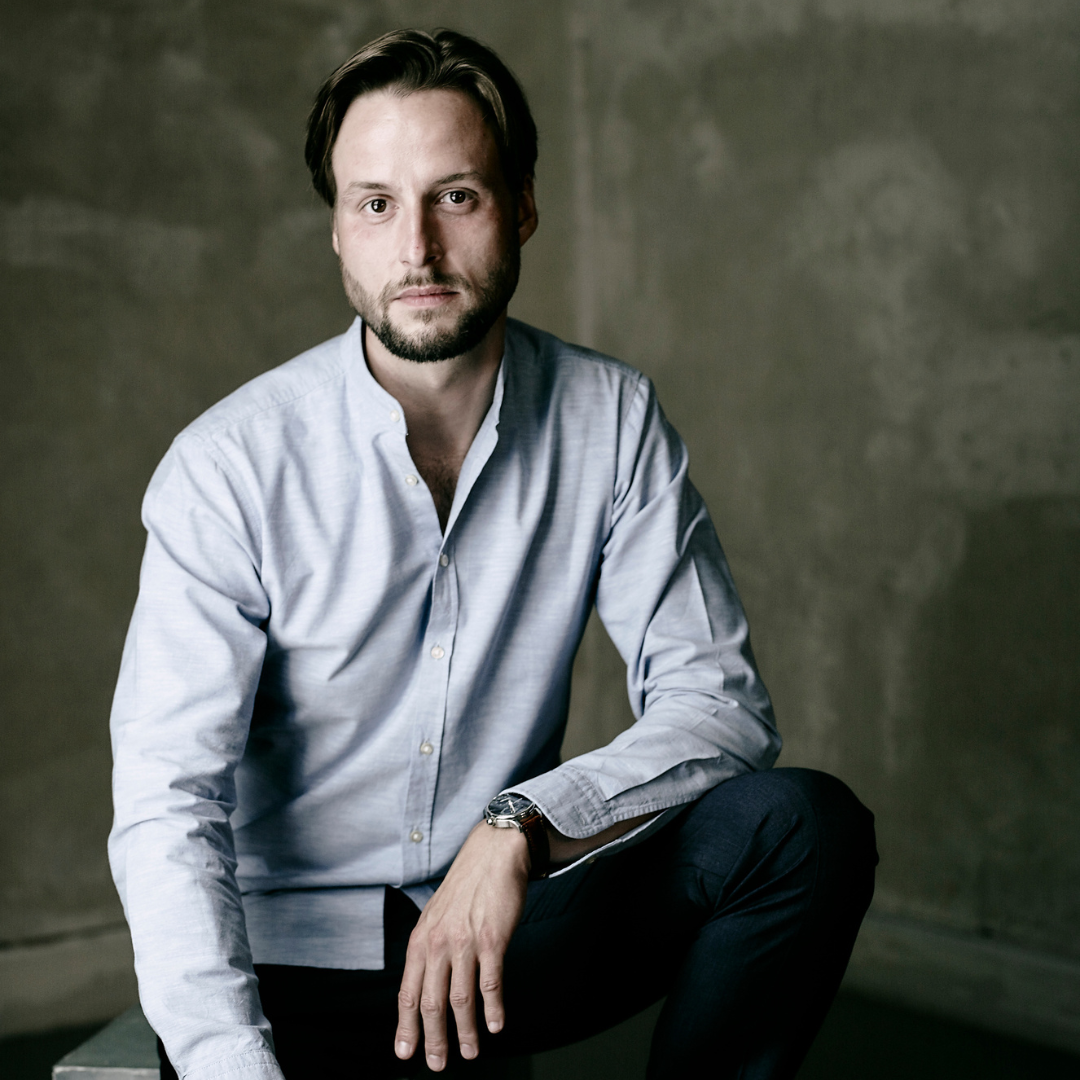BJÖRN BÜRGER is Lescaut in Manon by Massenet at the Teatro Regio Torino